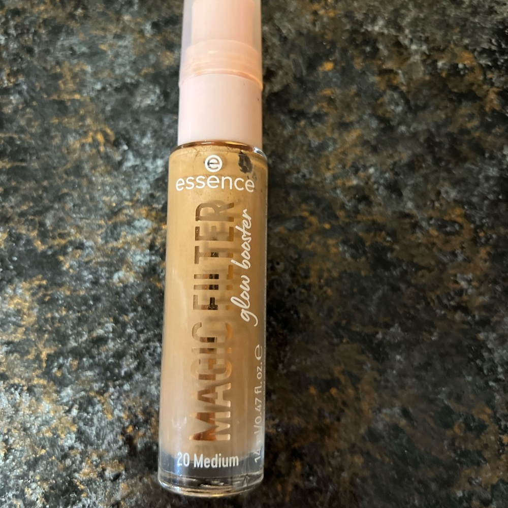 Assorted Women's Foundation & Concealer Set in Beige/Tan Shades - Mixed Brands - Picture 5 of 9